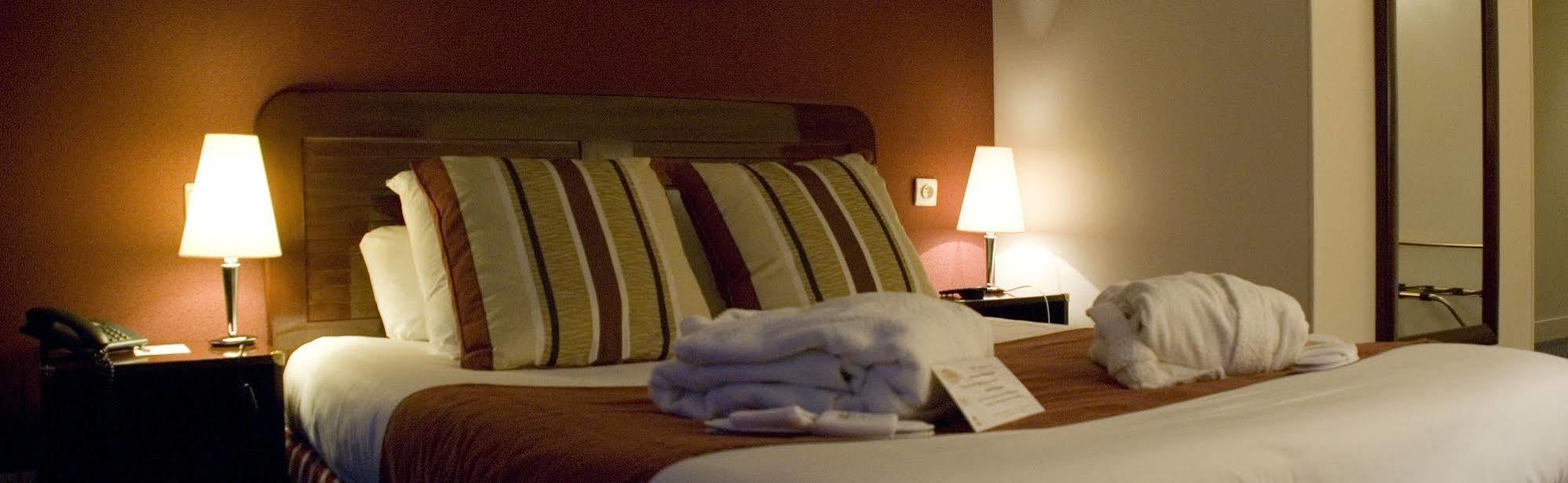 לה האברה Logis Hotel - La Petite Rade מראה חיצוני תמונה